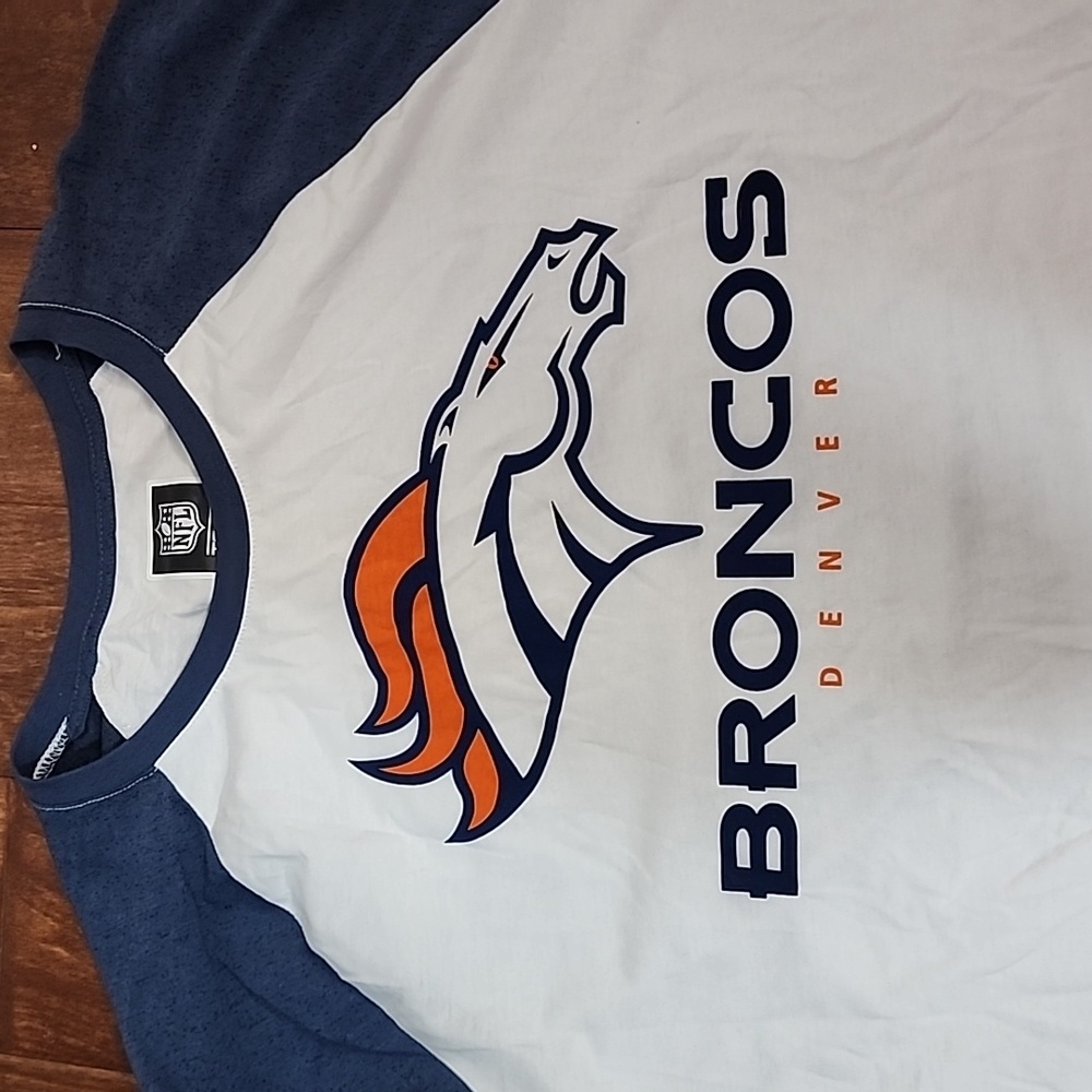 NWOT men's Denver Broncos raglan tee - Picture 2 of 7